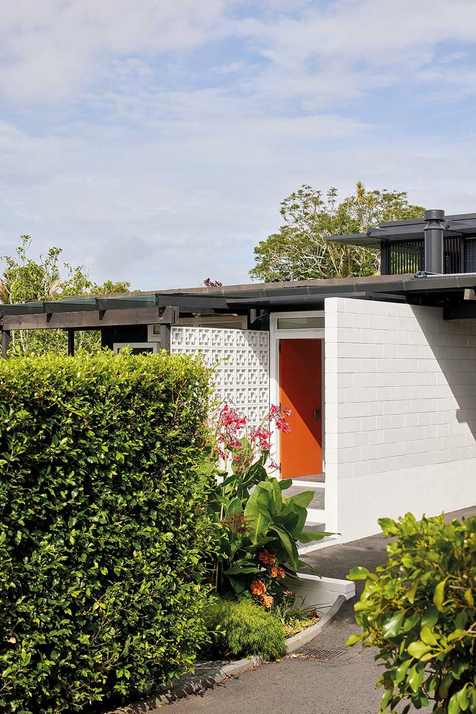 Architect Julian Guthrie’s Cowey House renovation continues a convo between what was and what is